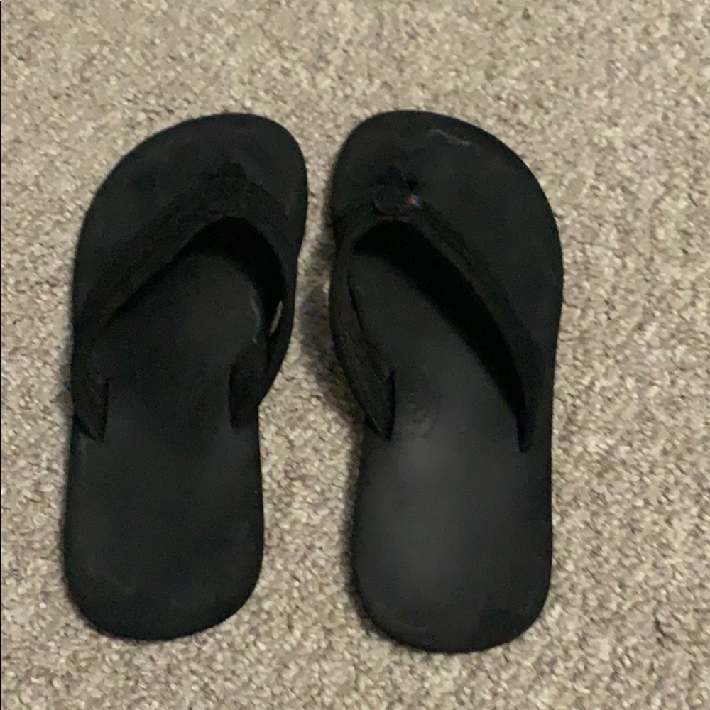 Boys rainbow flip flops